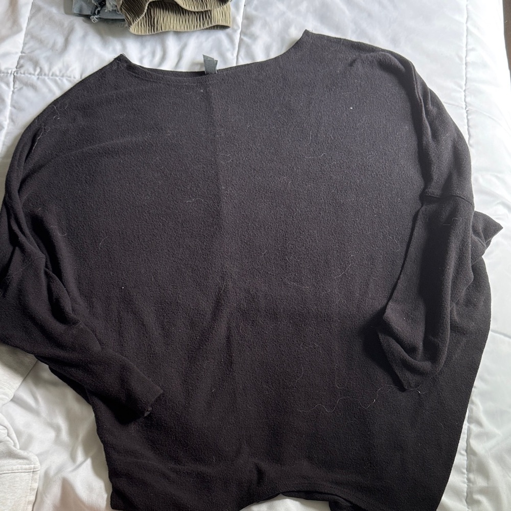 Women's Black Long Sleeve Top